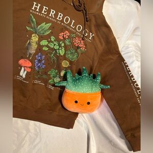 Harry Potter Herbology hoodie + Squishmallow 8” Oz the Succulent
